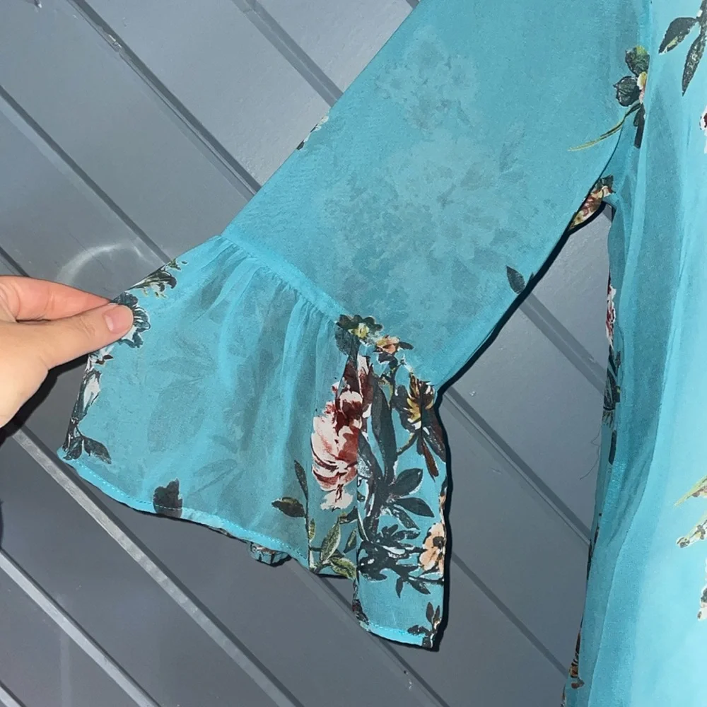 Bryn Walker Floral Blue High-low Ruffle Sleeve Semi Sheer blouse - Picture 4 of 7